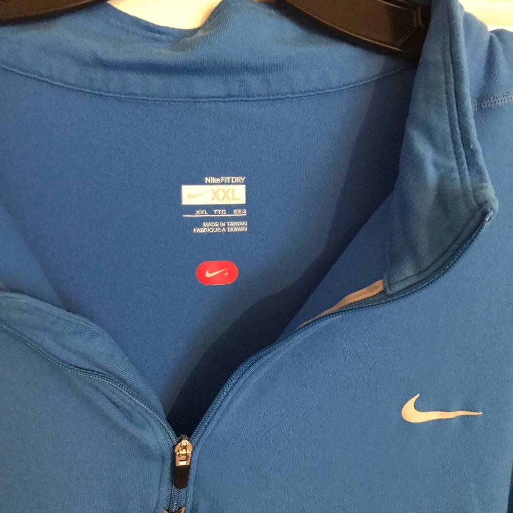 Nike - Picture 2 of 8